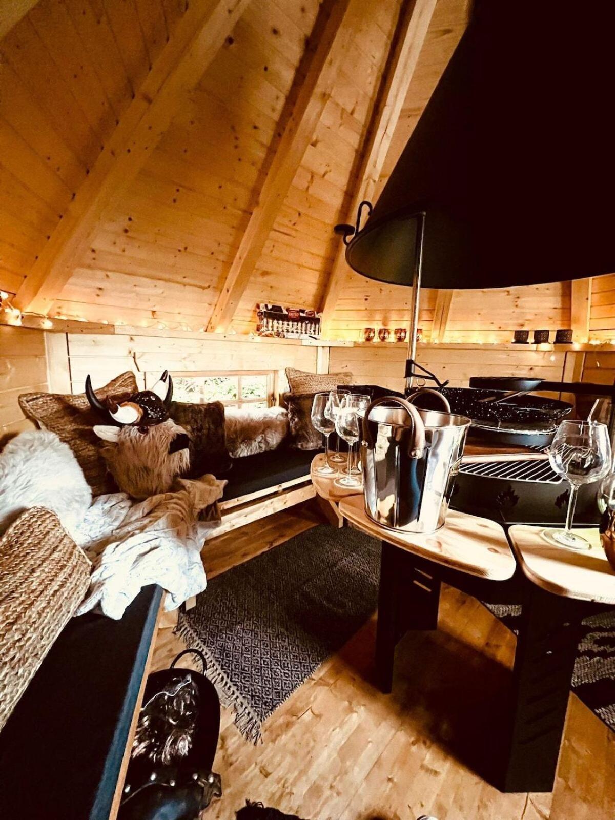 4 - Bbq Hut - Log Burner - Valley Views Pont Sticill Buitenkant foto